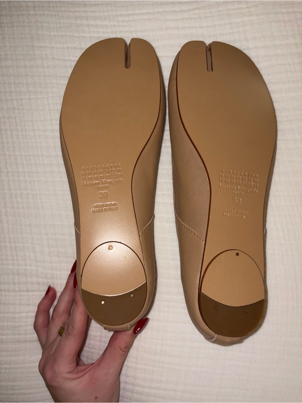 LIKE NEW “Maison Margiela” Tabi Split-Toe Ballet Flat, Tan Leather - Picture 2 of 7